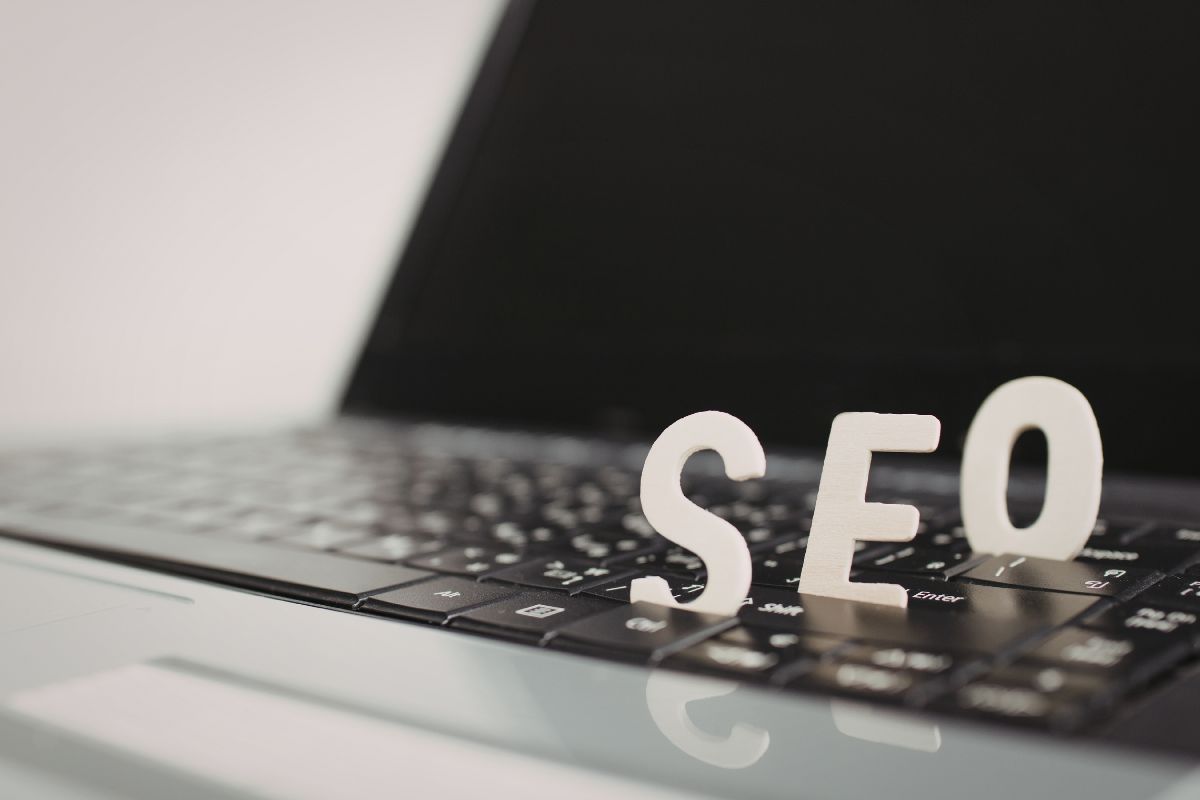 seo içeriklerinde hedef kitle belirleme ve strateji oluşturma yöntemleri